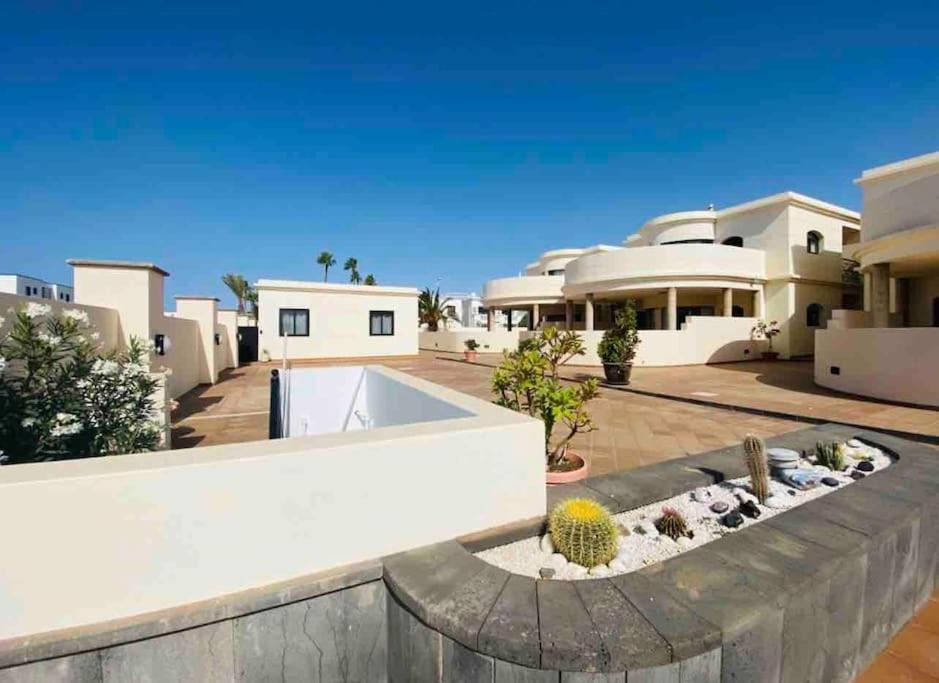 Riviera Park 7A - Air Con- Wi-Fi- Uk Channels- 5 Minutes Walking From The Sea Apartamento Tías Exterior foto